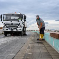 Büyükşehir ekiplerinden sahillerde temizlik çalışması  