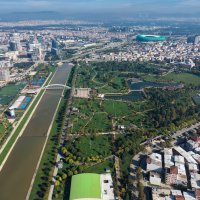 Büyükşehir’den park ve bahçelere düzenli bakım