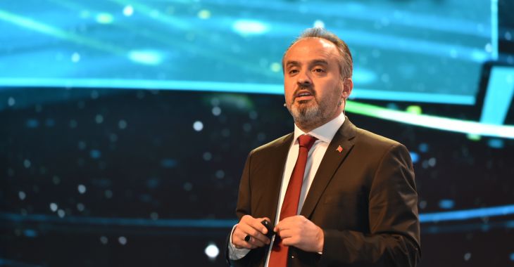 Ulaşım yatırımları hız kesmiyor