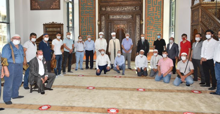 Başkan Aktaş, vatandaşlarla bayramlaştı