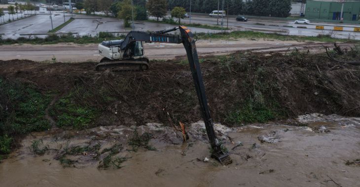 Büyükşehir'den yoğun yağış mesaisi: 645 olaya müdahale